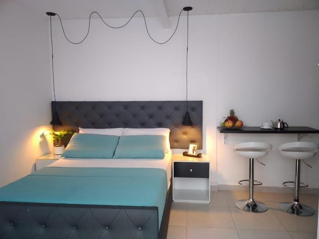 Vip Apartasuites Rosales Medellin Exterior photo